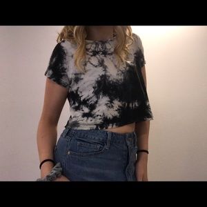 Tie die top